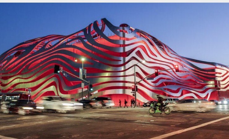 Petersen Museum artistic wave facade
